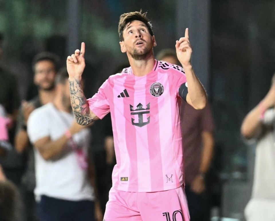 梅西和德保, img, fLUAA