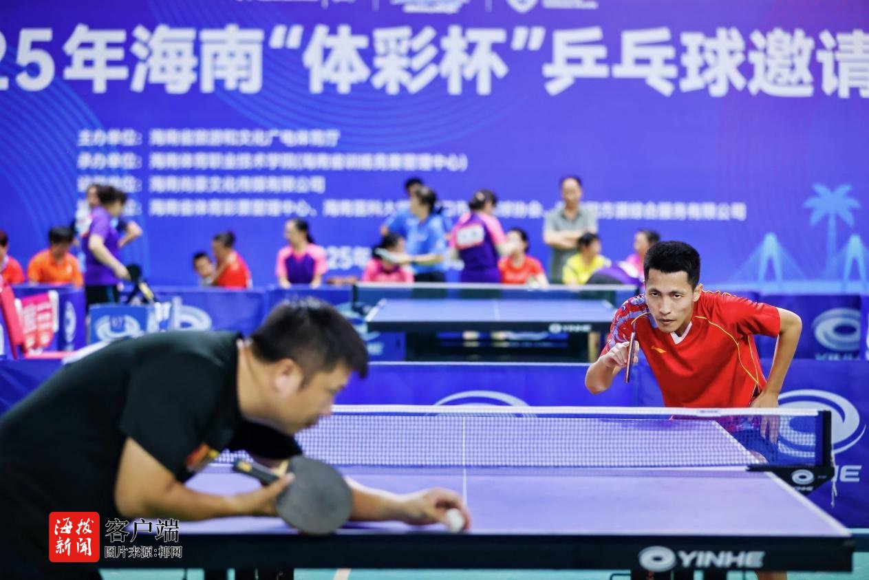 首日比赛中, 展现出扎实, right